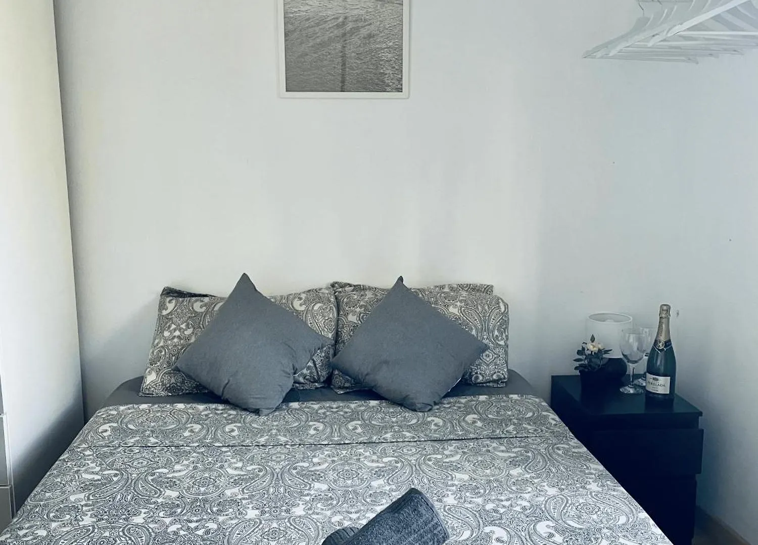 Valencia 2 Bed & Breakfast Barcelona Spain